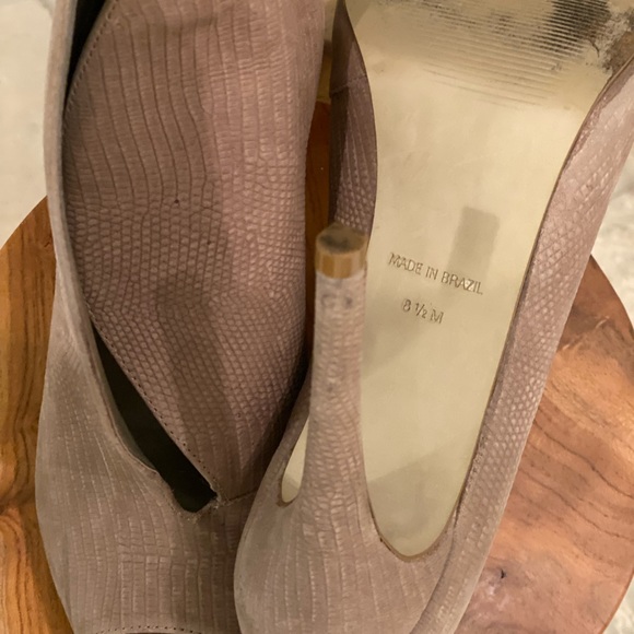 Steve Madden high heeled peep toe in beige snakeskin - Picture 2 of 5